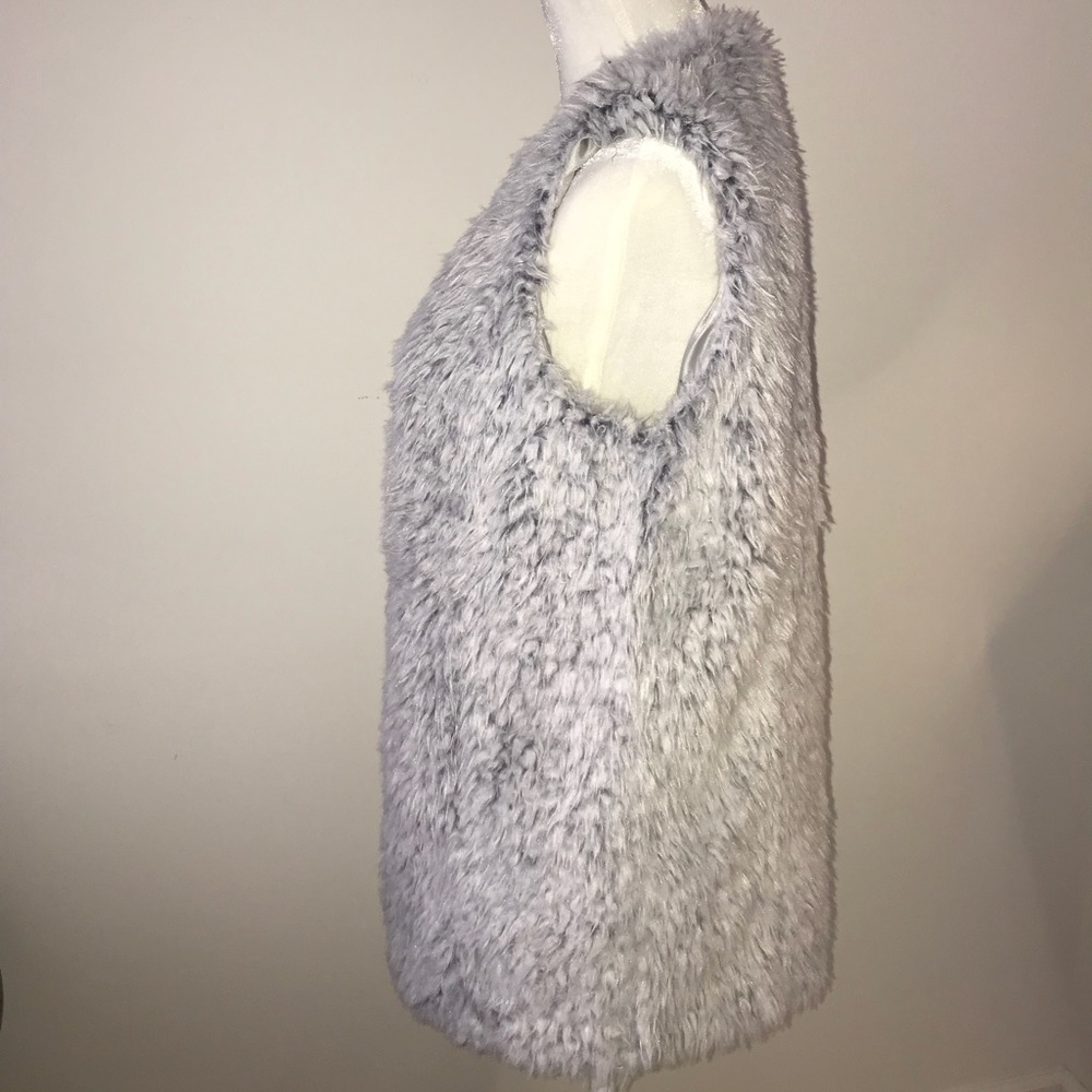 Design Lab Vest - Picture 6 of 8